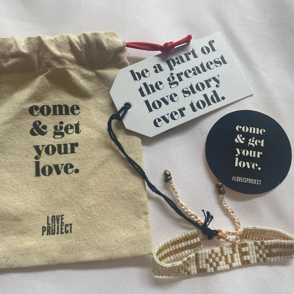 ❣️LOVE ONE ANOTHER❣️LOVE IS PROJECT🩷Handmade Spreading Love around the World🩷